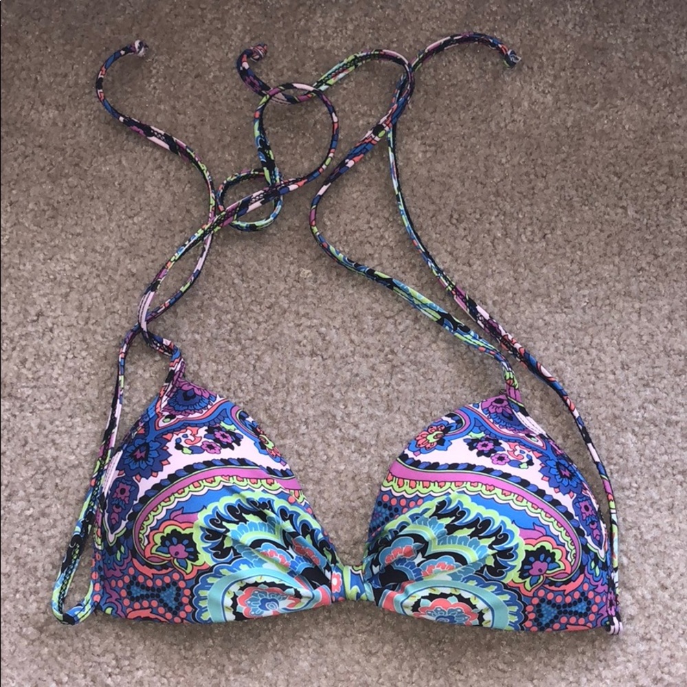 NWOT Gianni Bini Push up bikini top